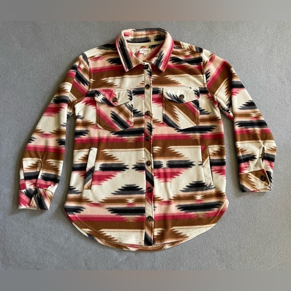 Weekends Everyday Women’s Aztec Print Shacket Jacket Shirt Small
